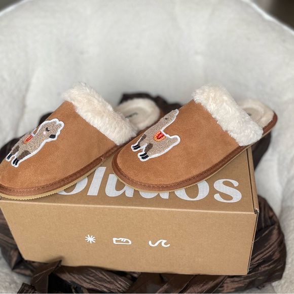 NIB Soludos Llama Cozy Slipper in Tan - Picture 2 of 8